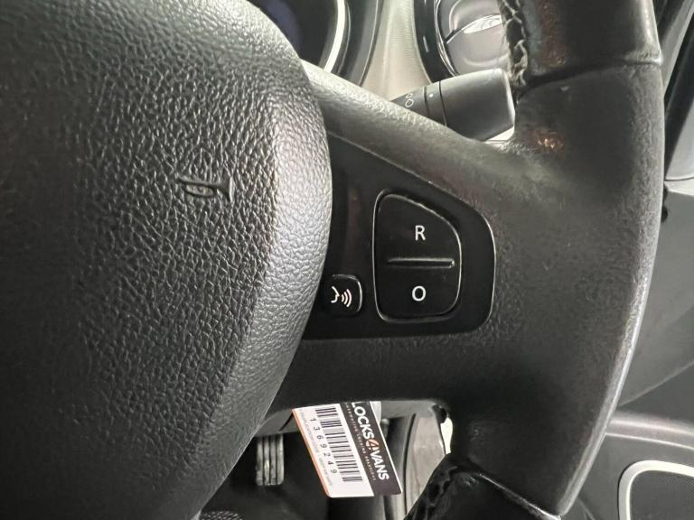 2016 Renault Trafic 1.6 dCi 27 Sport Nav SWB Standard Roof Euro 6 5dr Panel Van Diesel Manual