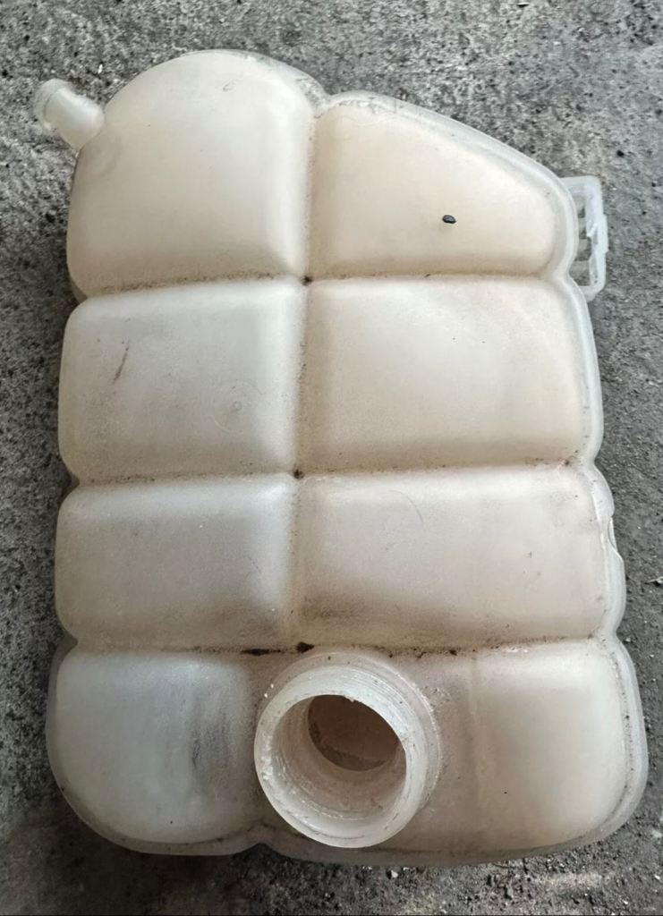 GENUINE FORD FOCUS MK3 RS ECO BOOST HEADER STANDARD EXPANSION TANK BOTTLE 1717053