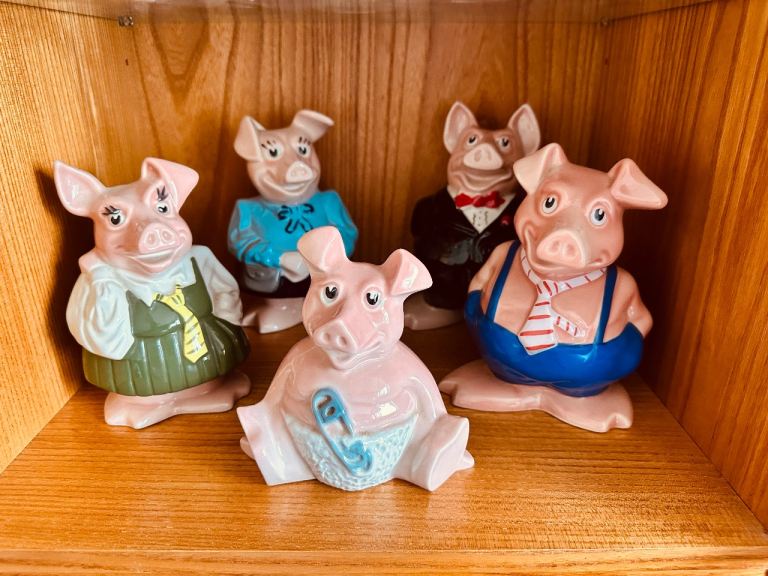 NatWest Piggies 1980 Full Set With Book for collectors
