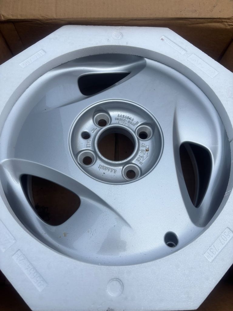 Saab Two New alloys 15 inch 