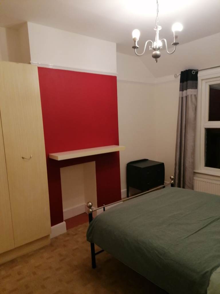 Double Bedroom £220pw