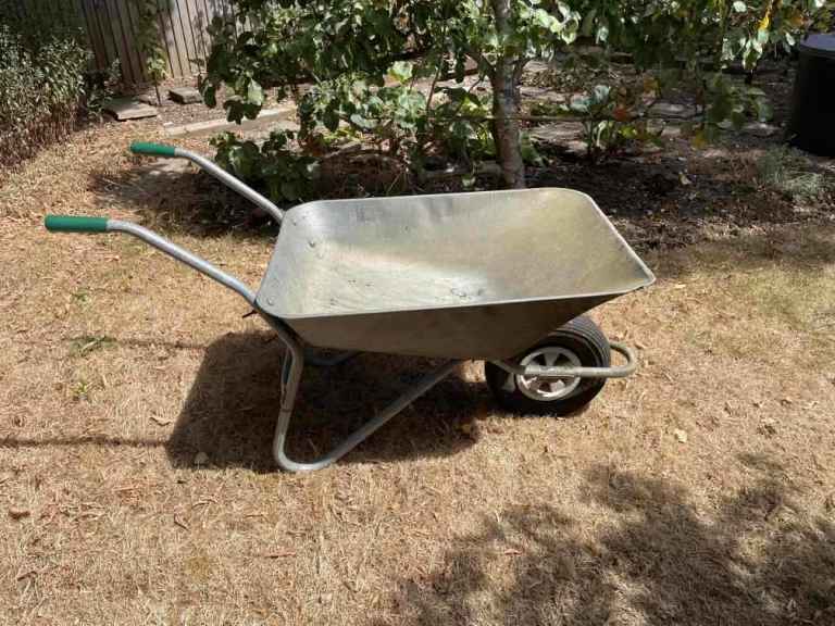 Garden Wheelbarrow 