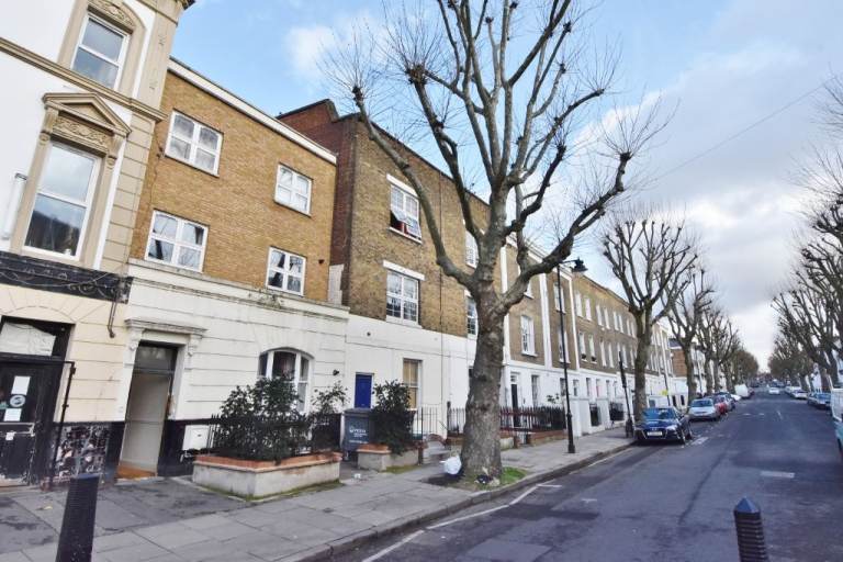 Spacious One-Bedroom Apartment – Caledonian Road, Islington, N1-Ref: 738