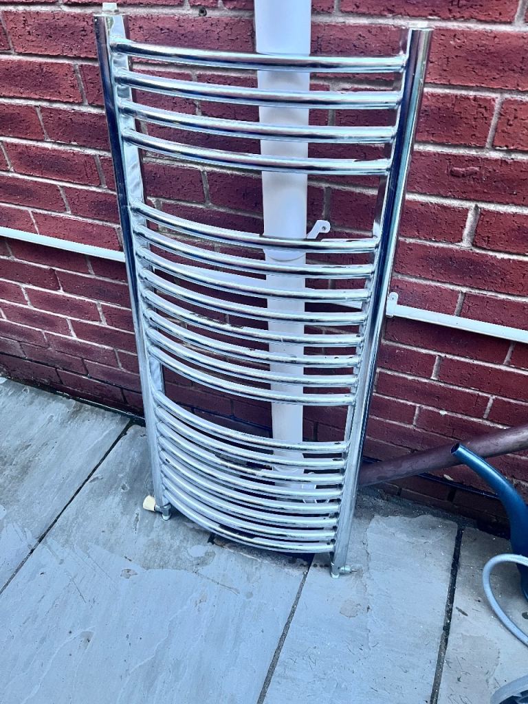 Chrome Curved Towel Radiator – Good Condition