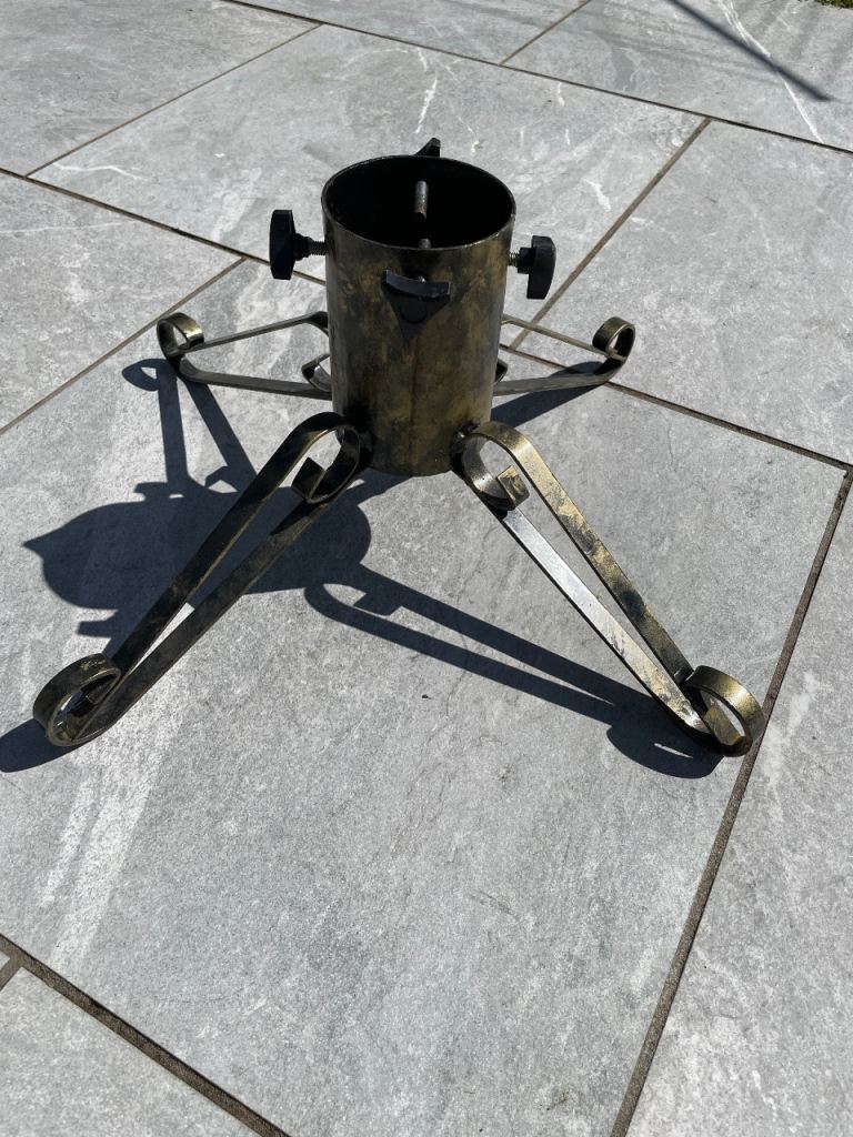 Christmas tree stand 