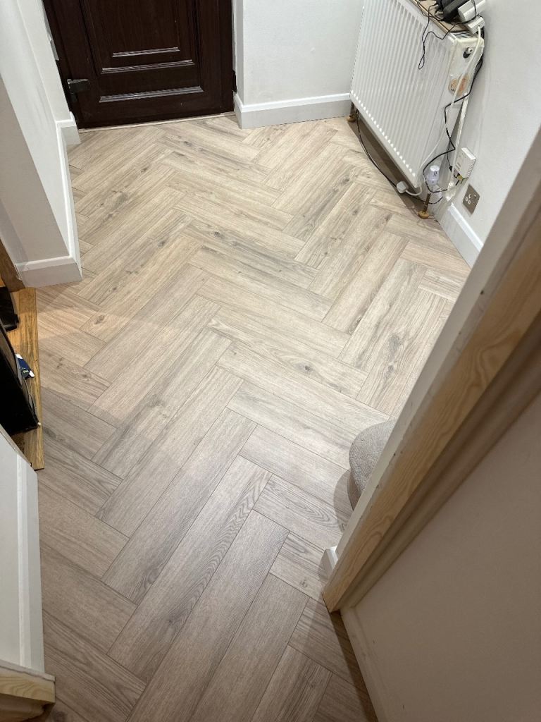 Laminate Herringbone Vinyl Flooring Fitter and Laminate - Handyman - Renovation 