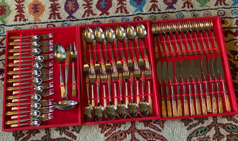Inoxpran 75pc Cutlery Set - 24k Gold Detail - With Lockable Case - 12 Place Settings - VGC