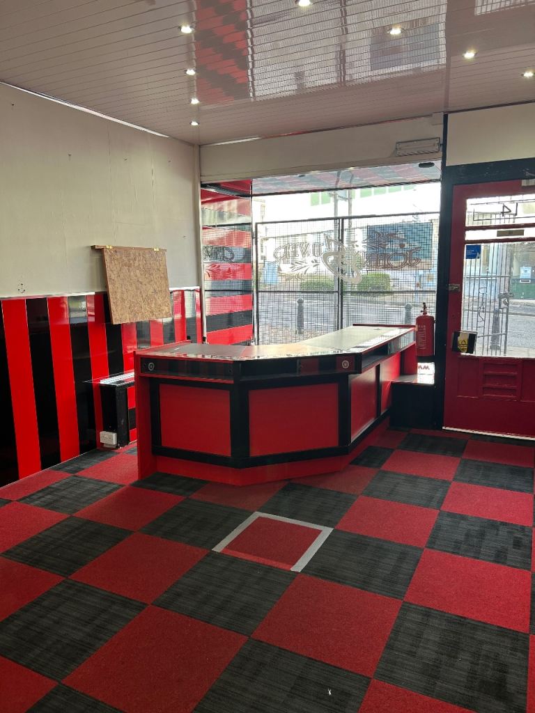 Shop to Let Cockburn Street 