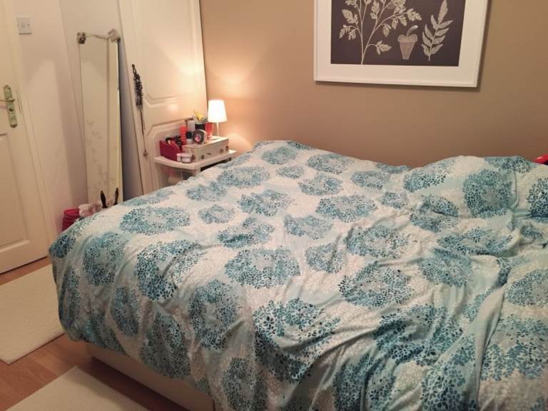 En-Suite Available Near Airport Bills Included-Altrincham-WA15