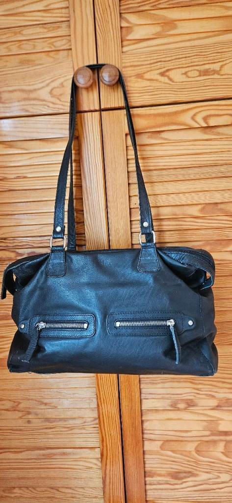 Leather bag