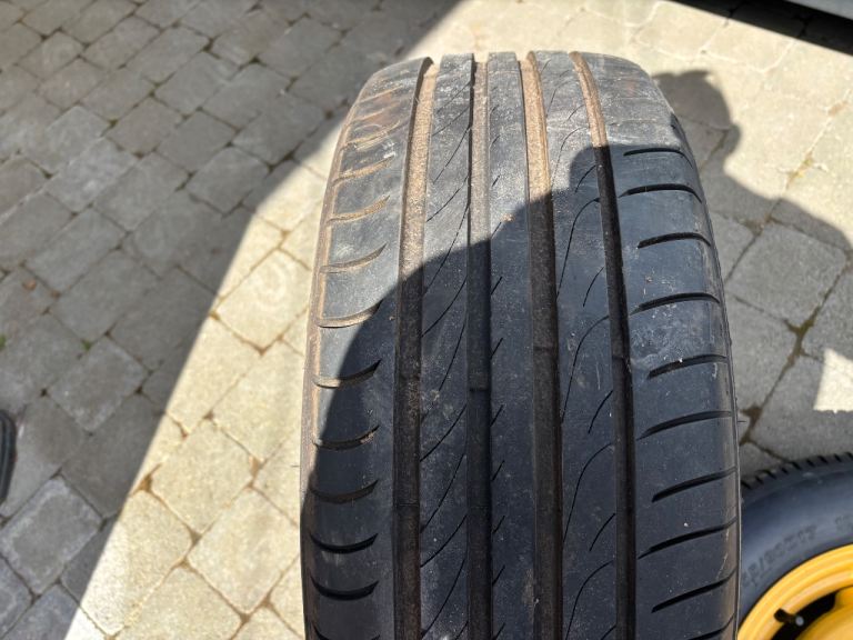 Tyre 245/45Z/R18