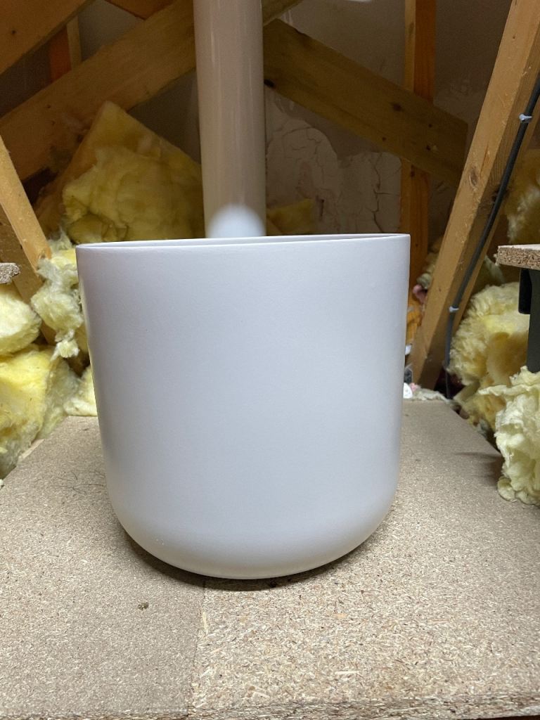Ivyline Ceramic Lisbon Planter, 26cm. Light grey.