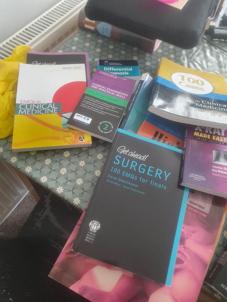 Medical Textbooks Bundle - Clinical Medicine & Surgery EMQs