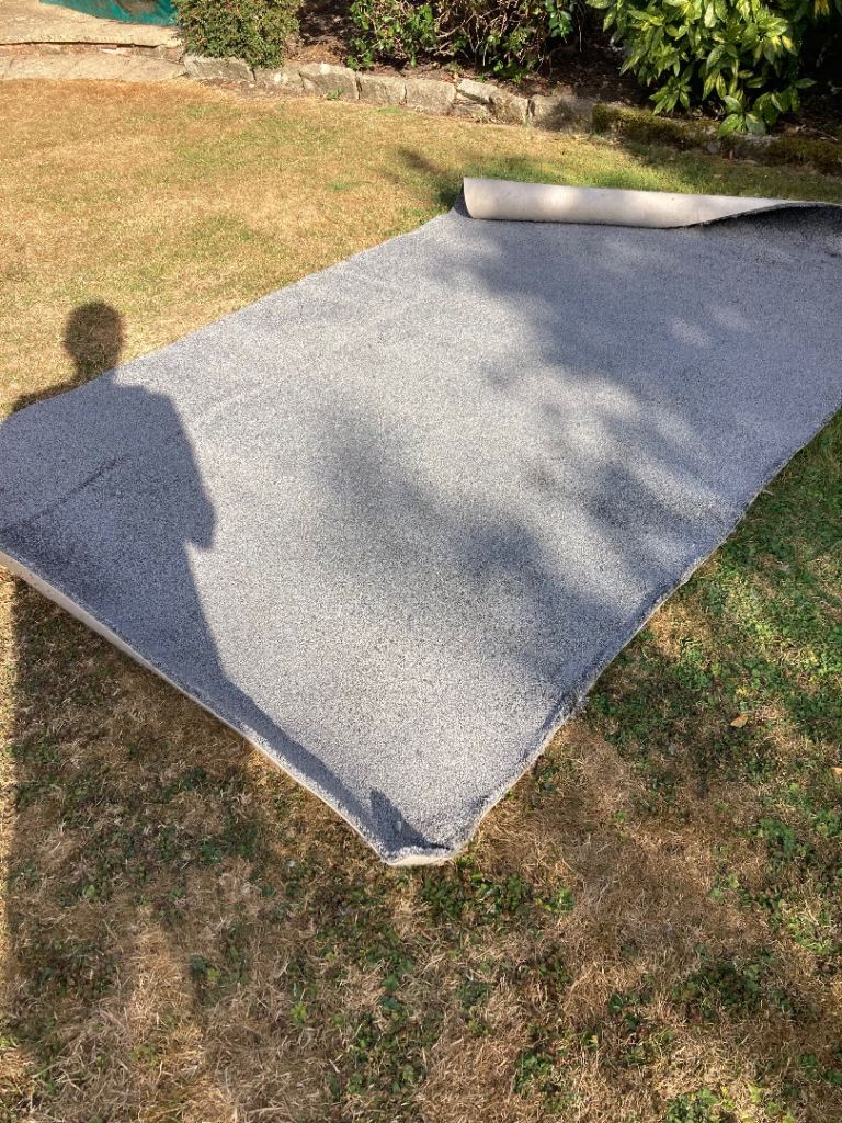 Large Grey Carpet / Rug – Good Condition