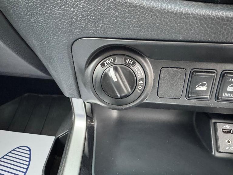 2017 Nissan Navara Double Cab Pick Up Tekna 2.3dCi 190 4WD Auto PICK UP DIESEL Automatic