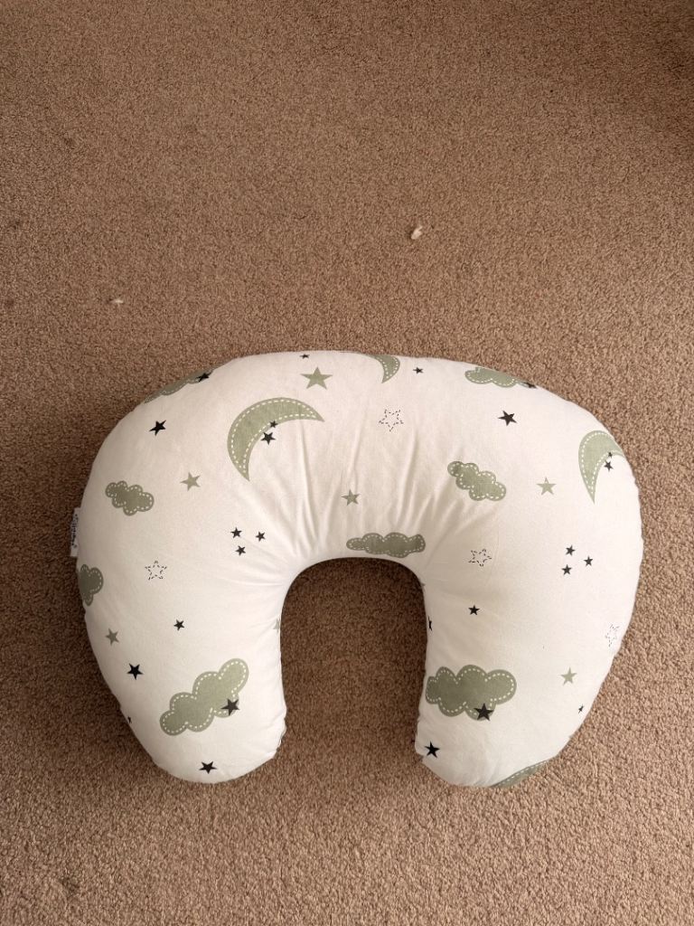 Cuddles collection nursing pillow 