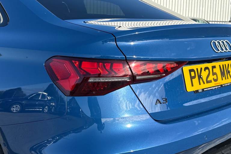 2025 Audi A3 Black Edition 35 TFSI  150 PS S tronic SUV PETROL Automatic