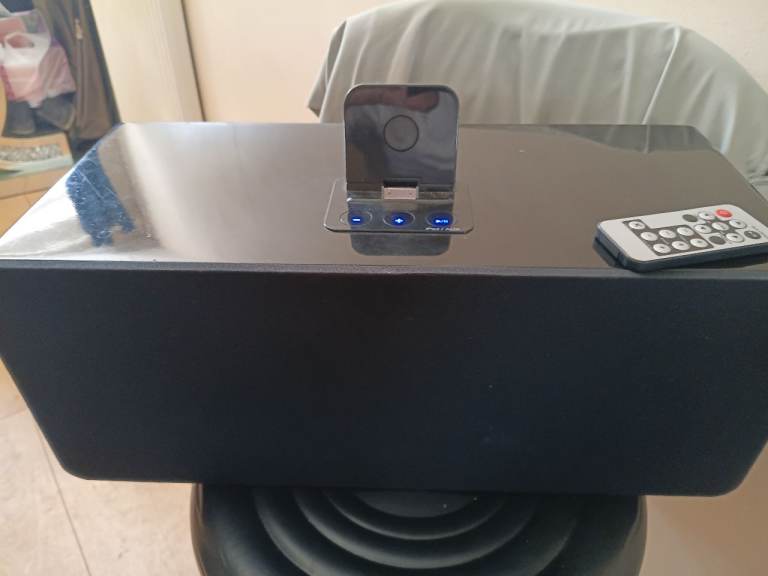 Ipod docking station 