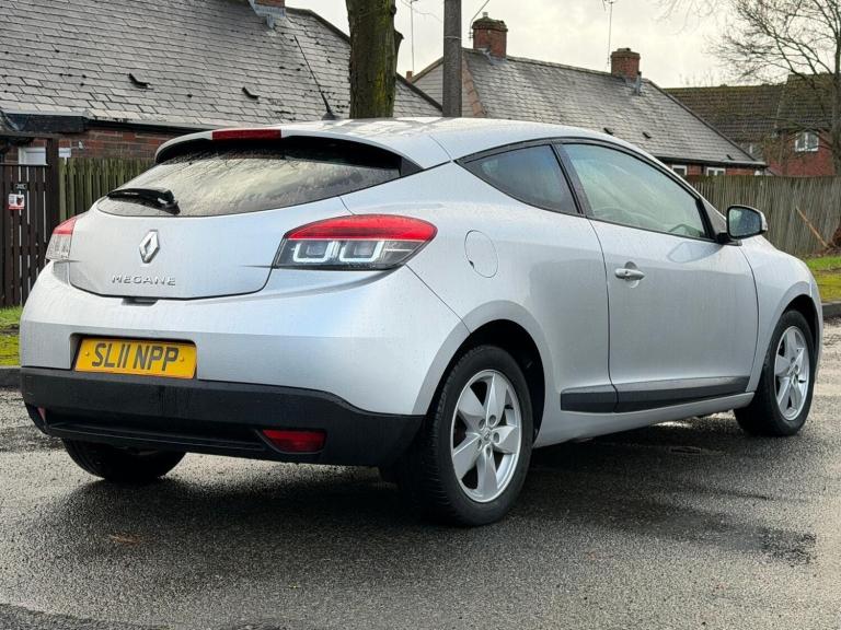 2011 Renault Megane 1.6 16V Dynamique TomTom Euro 5 3dr COUPE Petrol Manual