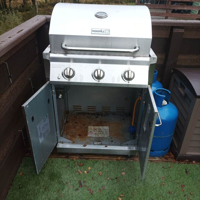 Nexgrill Gas Barbecue with 3 Burners – Fair Condition | in Crianlarich ...