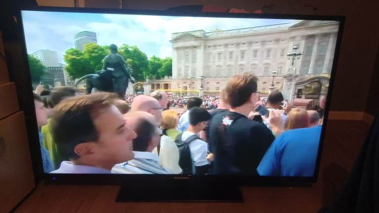 FREE DELIVERY excellent 50 BLAUPUNKT LED full HDTV 1080p freeveiw channels inbuilt 