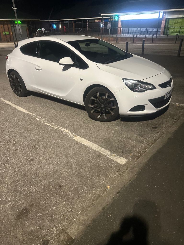 Vauxhall, ASTRA GTC, Hatchback, 2013, Manual, 1956 (cc), 3 doors