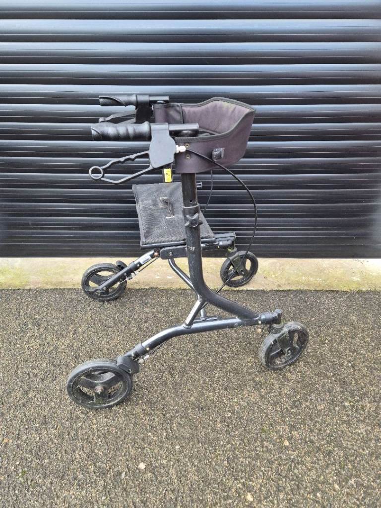 MOBILITY WALKING AID (ROLLATOR DISABLED ZIMMER)