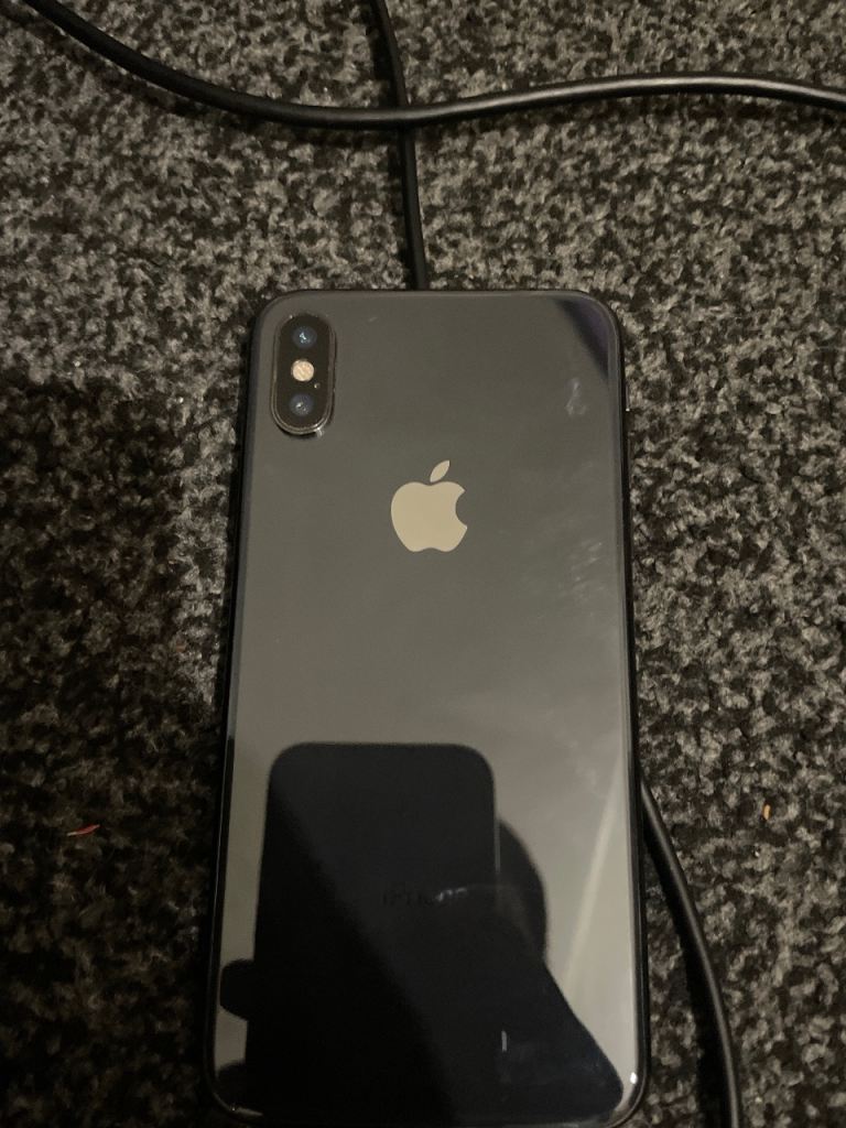 Apple iPhone XS Black 256 – Good Condition, Unlocked