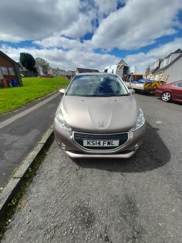 Peugeot, 208, Hatchback, 2014, Manual, 999 (cc), 5 doors