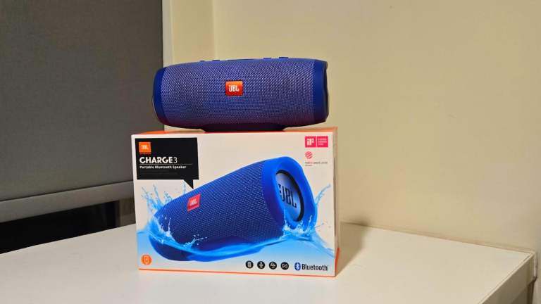 JBL Charge 3 Bluetooth Speaker In Good Condition
