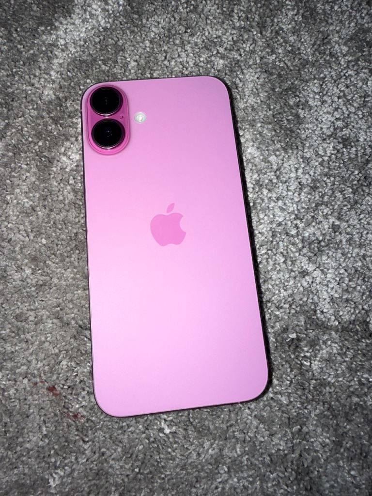 Apple iPhone in Pink – As Good As New