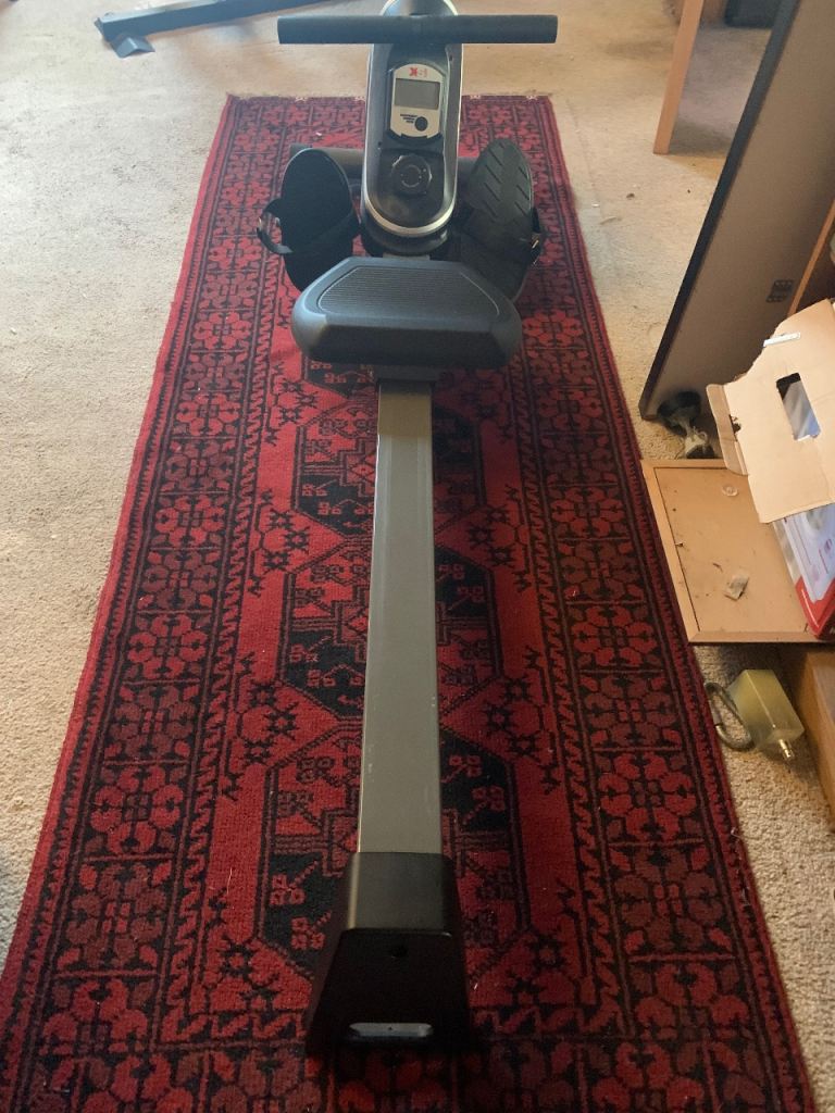 Rowing machine 