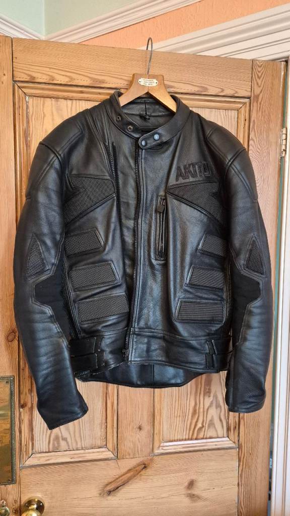 MAKE AN OFFER Men's AKITO leather motorcycle jacket