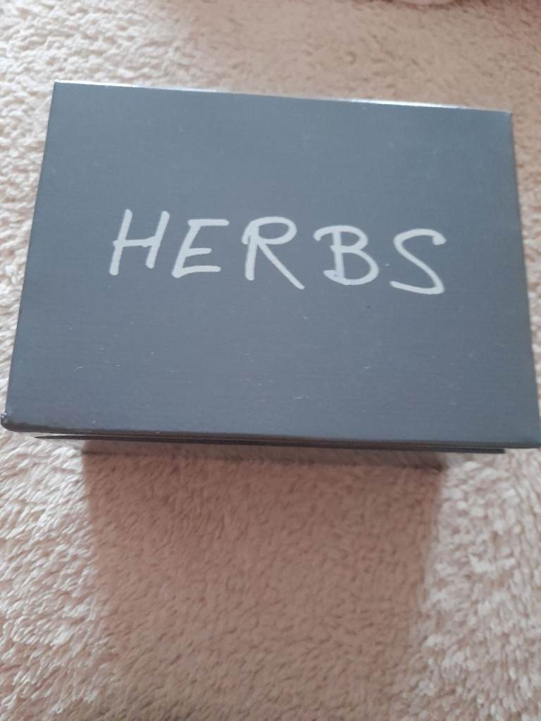 Seed tin