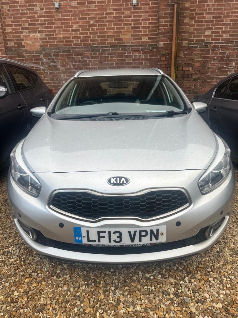 Kia ceed sports wagon 2013 auto 
