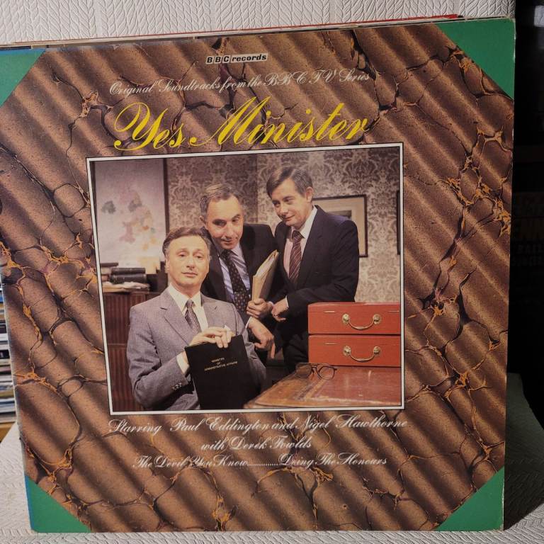 Yes Minister Original Soundtracks from the BBC TV Series Vinyl LP. R2/5