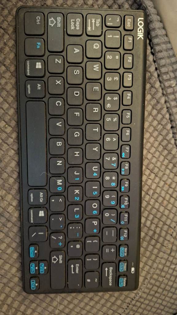 Logik Bluetooth keyboard 