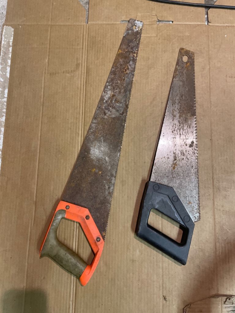 Garden saws x5 £5for the lot 