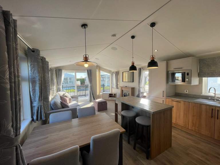 42 x 14 ft Luxury Willerby Waverley Lodge