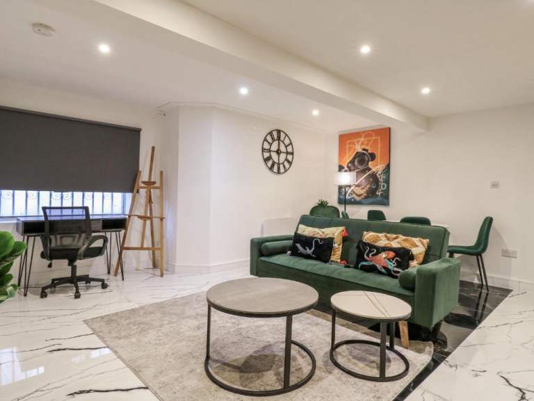 Ready-Made London SA Opportunity – Existing Bookings Included | SE15