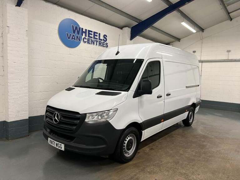 2021 Mercedes-Benz Sprinter Sprinter 2.0 315 CDI Progressive RWD L2 H2 Euro 6 (s/s) 5dr Panel Van...