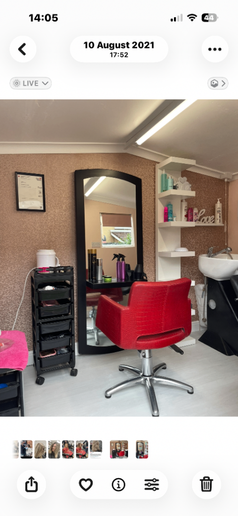 Salon styling unit