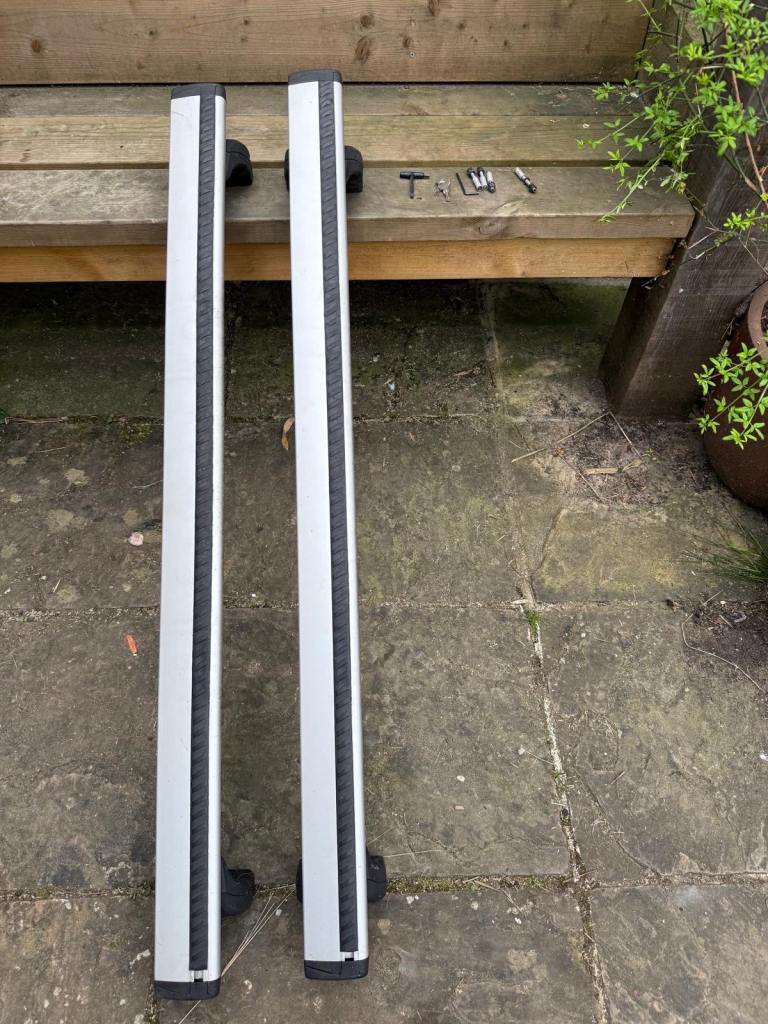 Thule roof rack bars