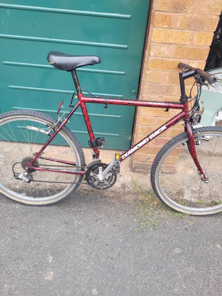 Diamond Back Traverse Mountain Bike – Red, Good Condition
