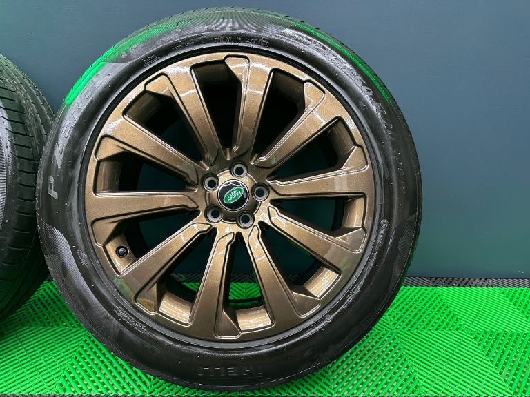 Range Rover Velar / Evoque / Discovery Sport / FL2 20” Bronze Alloy Wheels Style 1032 & all Pirelli!