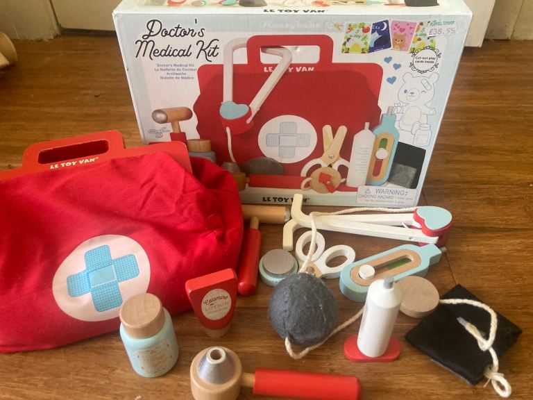 Doctor’s medical kit 