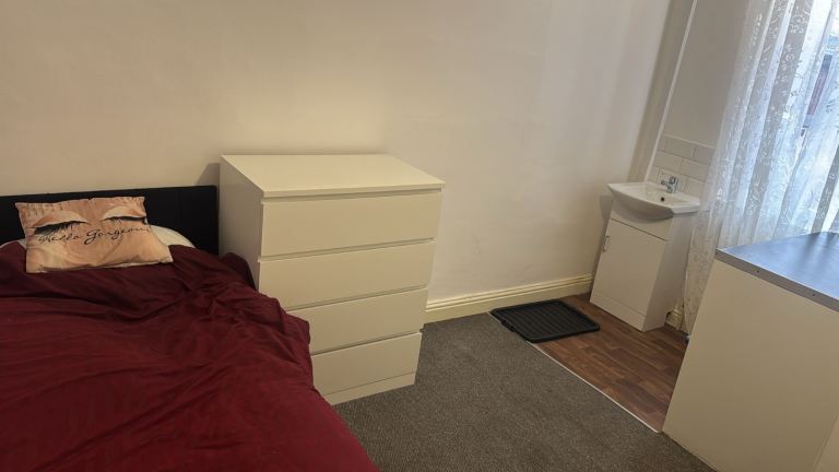 Ground Floor Room Available Walsall, Weston Street