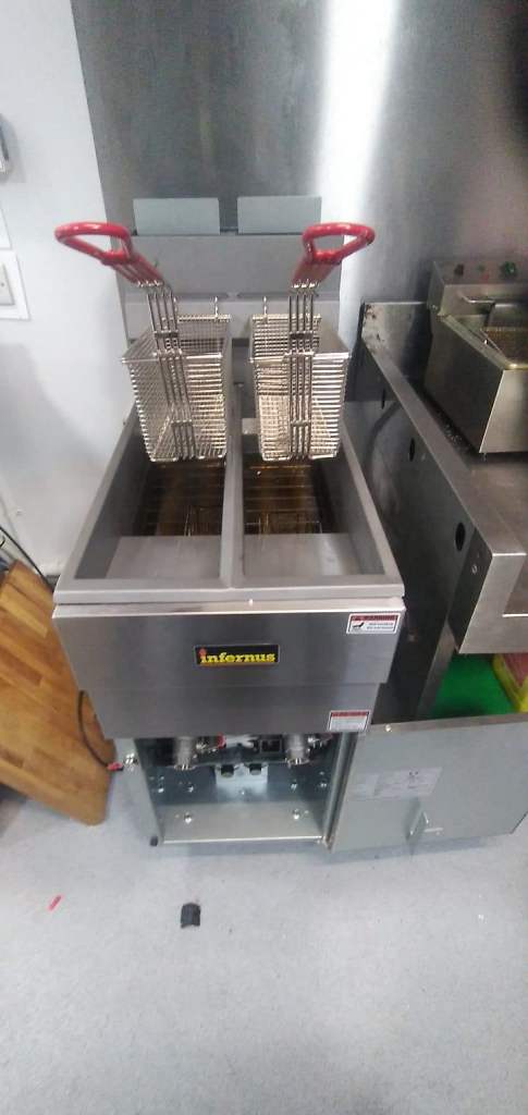 LPG & Natural Gas Catering Equipment Fryers Urns Cookers Kebab trailer cafe items