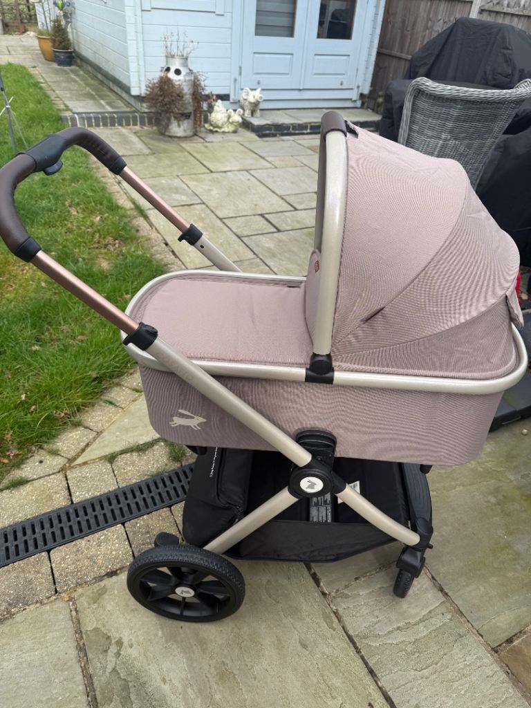 Cosatto Giggle 4 Lollop travel system pram pushchair with car seat as new condition under a year old