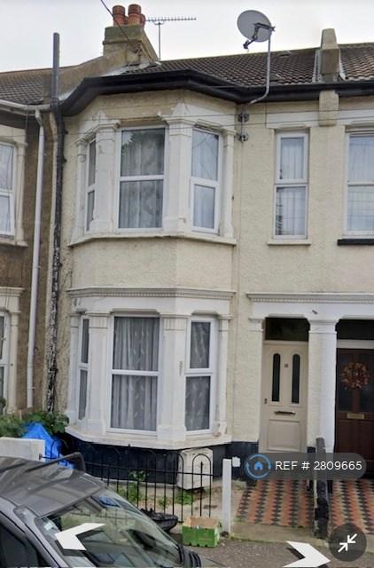 1 bedroom flat in Beresford Road, Southend-On-Sea, SS1 (1 bed) (#2809665)